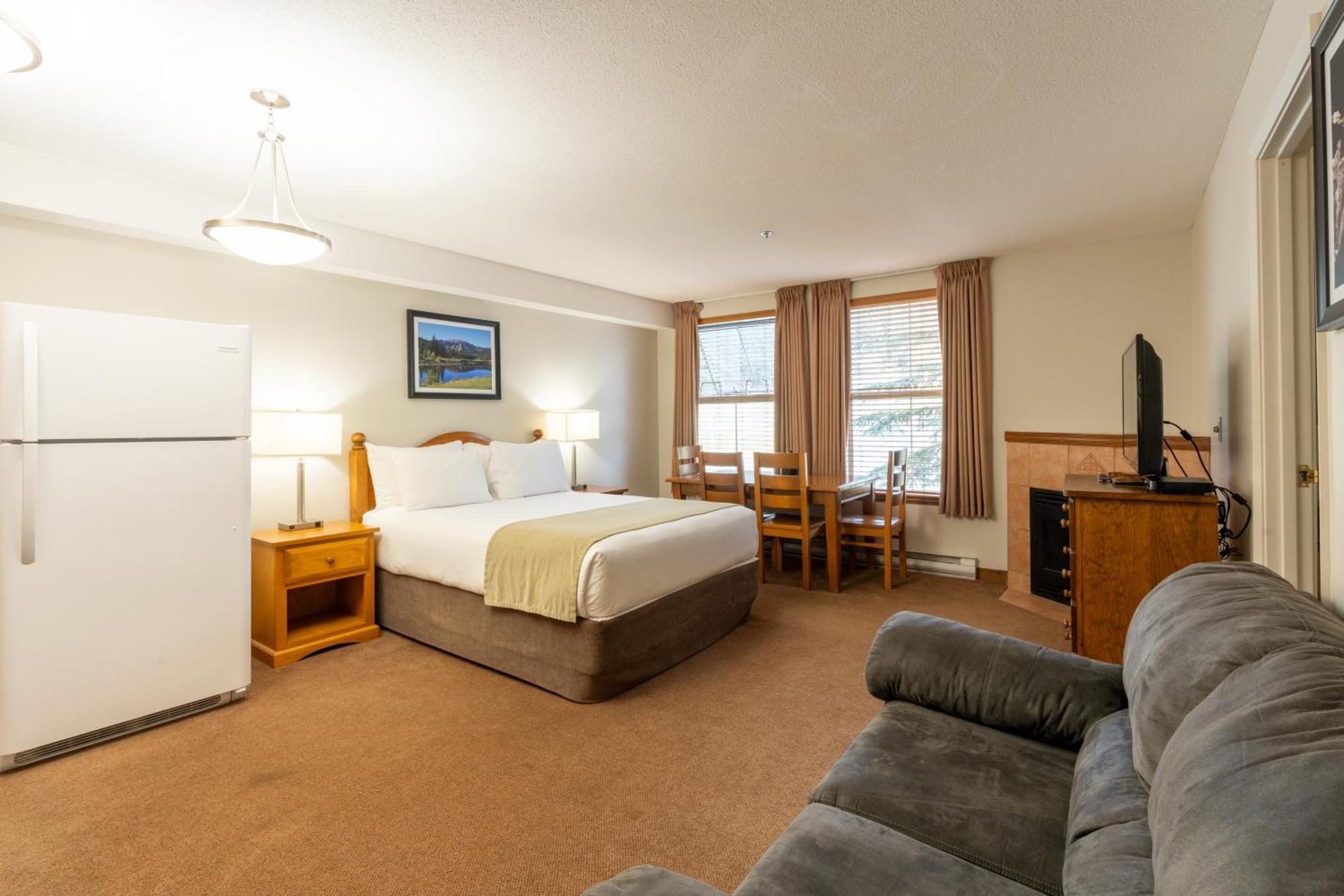 Sundance Lodge Sun Peaks Bagian luar foto