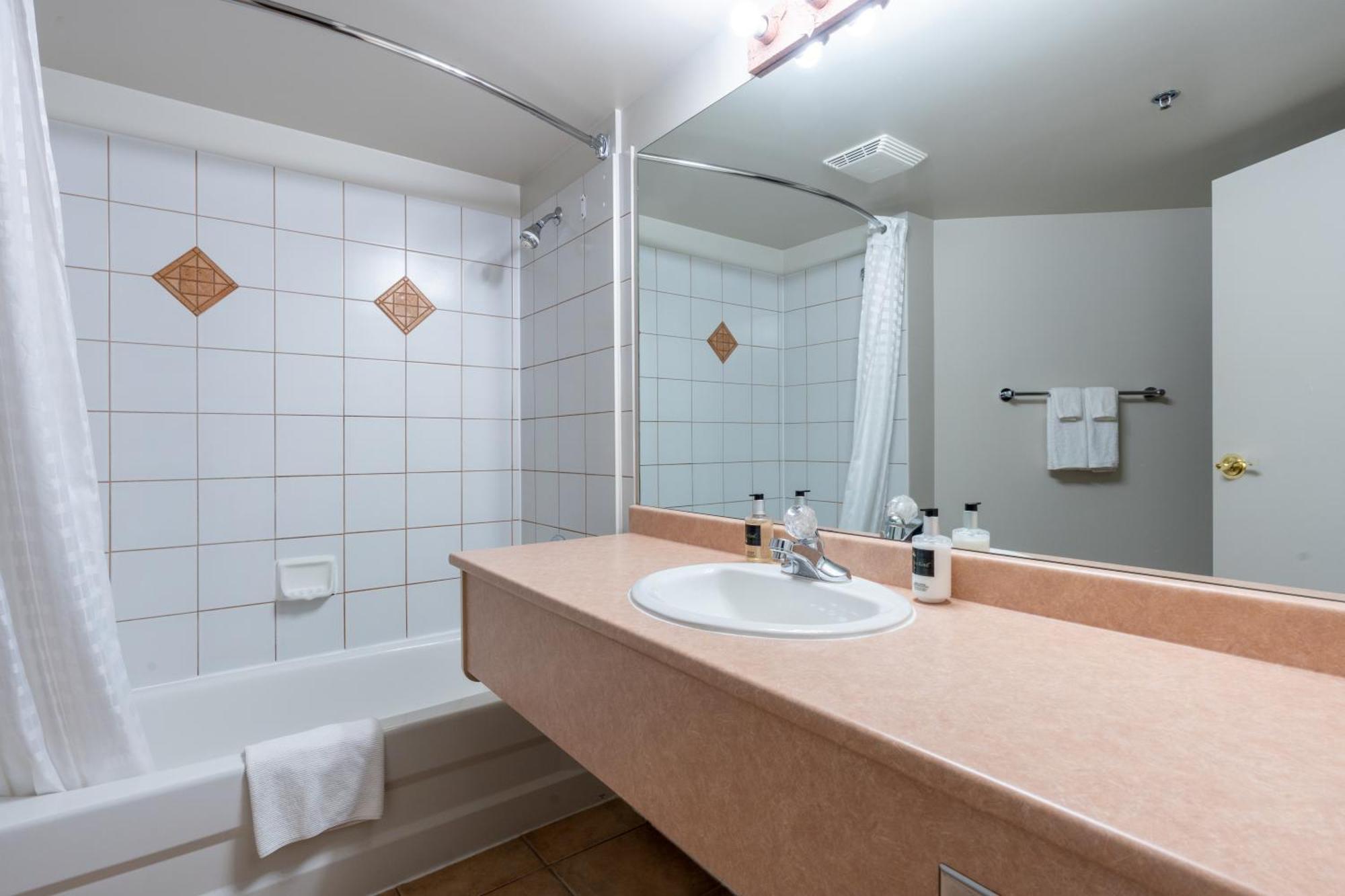 Sundance Lodge Sun Peaks Bagian luar foto