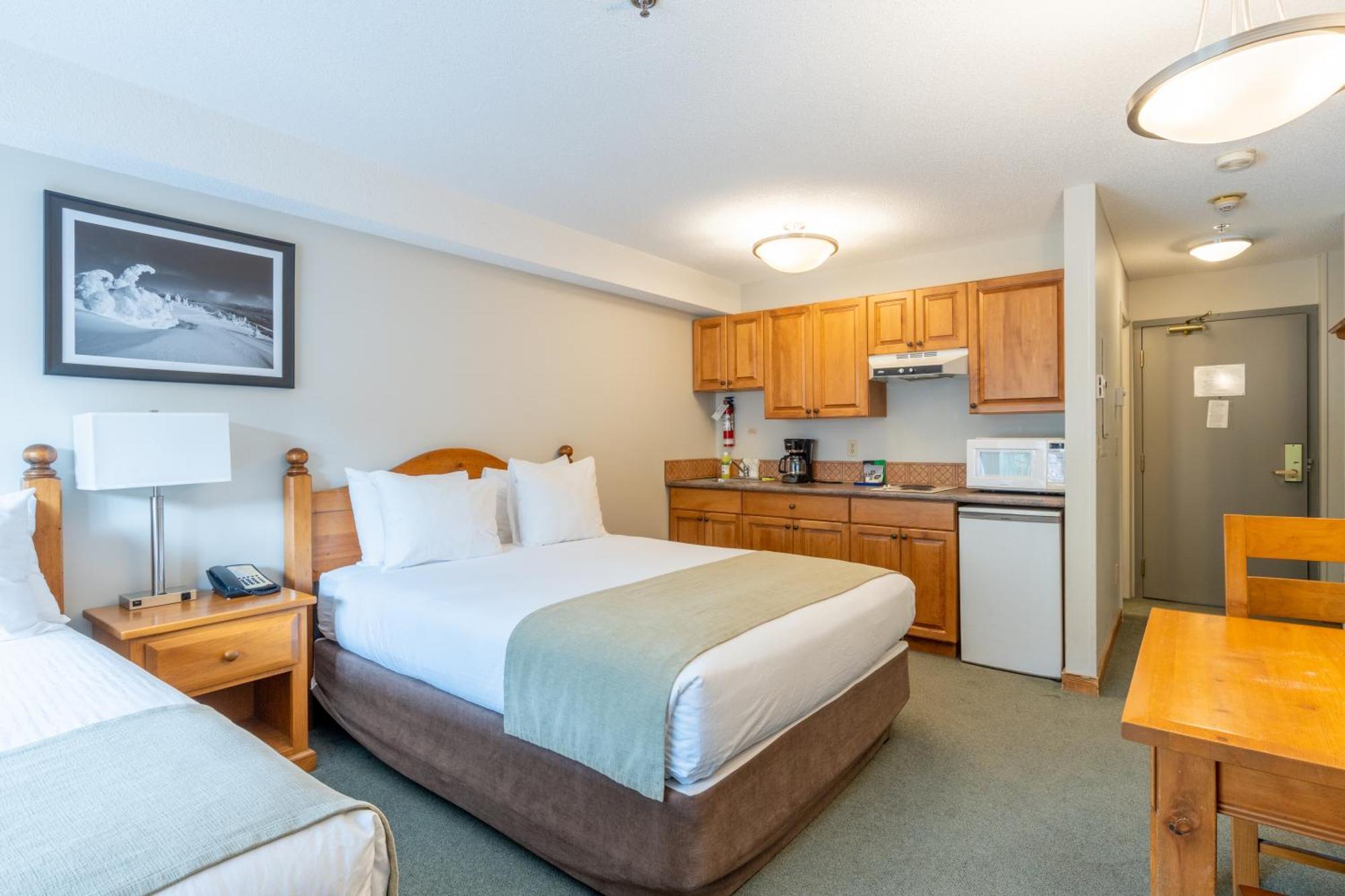 Sundance Lodge Sun Peaks Bagian luar foto