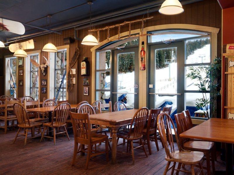 Sundance Lodge Sun Peaks Bagian luar foto