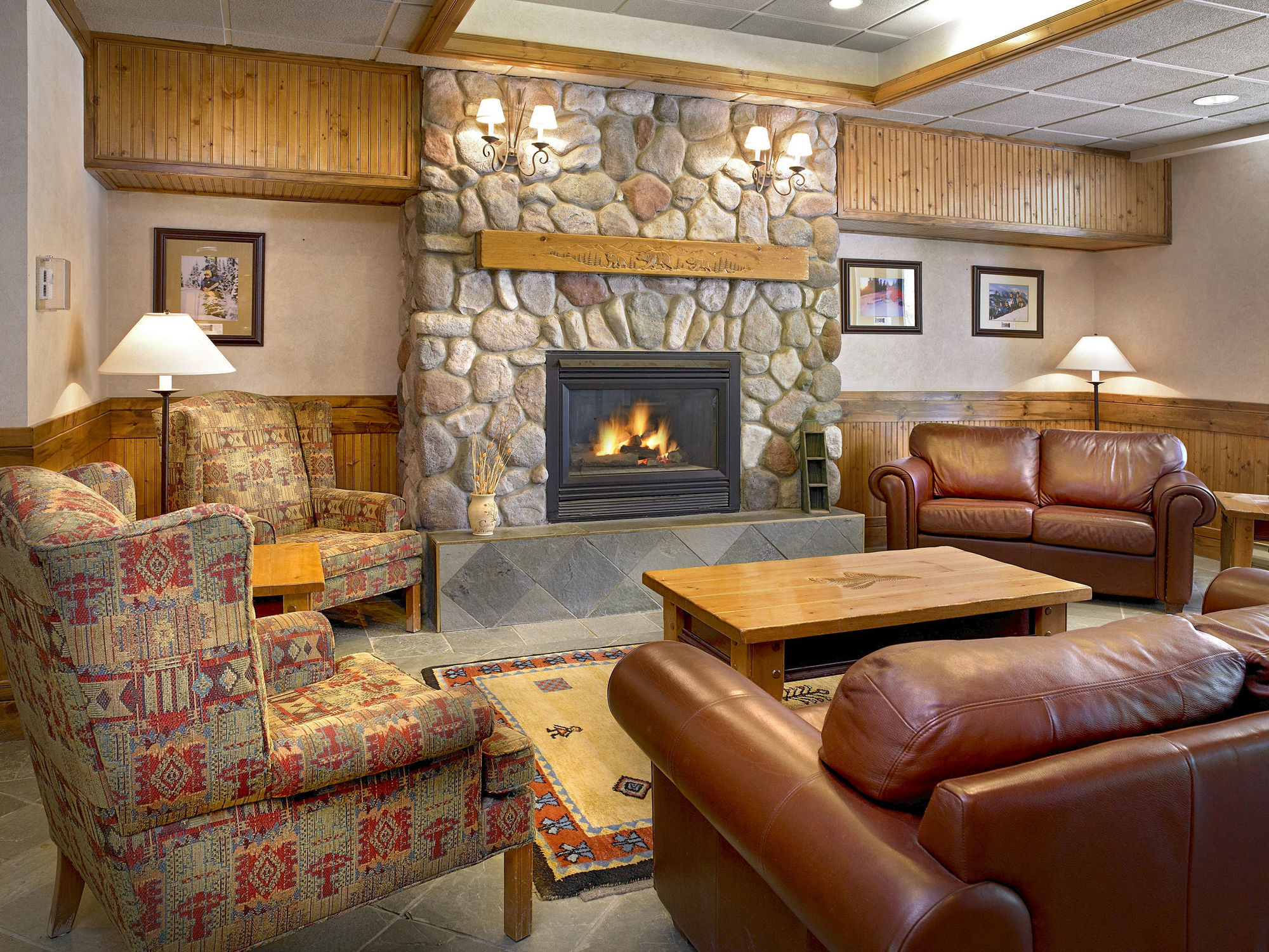 Sundance Lodge Sun Peaks Bagian luar foto